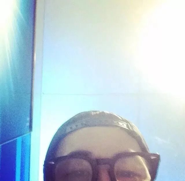 寿芸凤朗