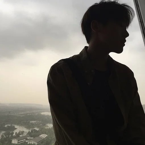 韩胜梁艳