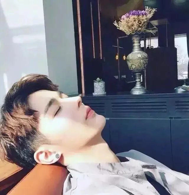 万华仪仁